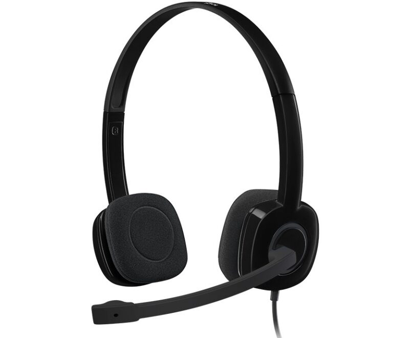 Headset Logitech H151 com Microfone Giratório e Redução de Ruído Conector P3 3.5mm Controles no Fio